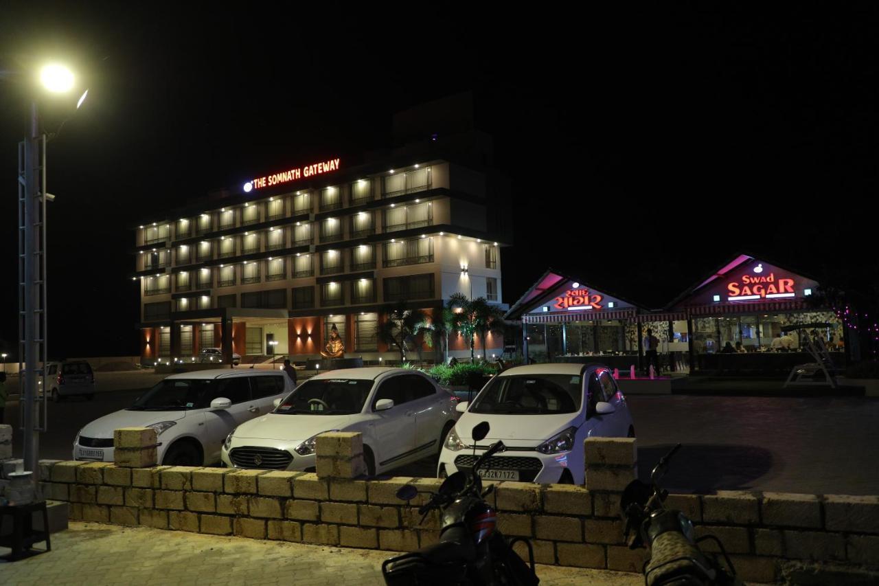 ホテル Vits The Somnath Gateway エクステリア 写真